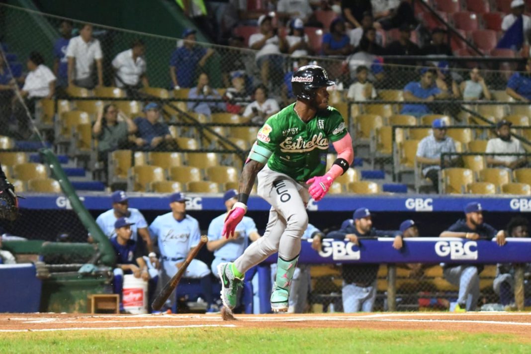 las-estrellas-quiebran-racha-de-derrotas-ante-el-licey- 