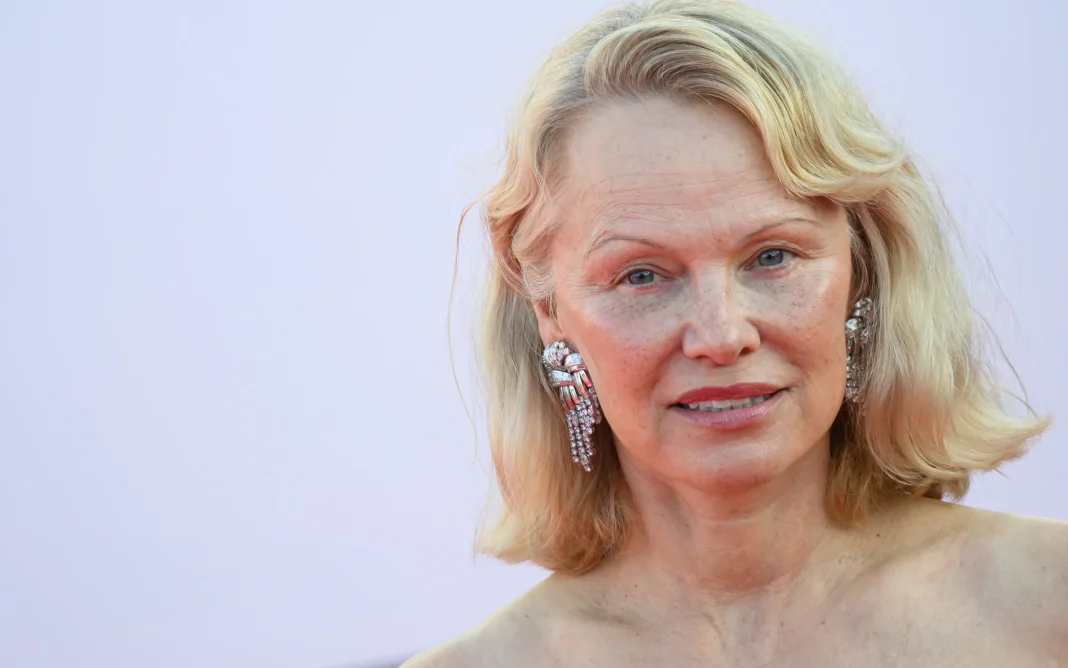 pamela-anderson-rompe-el-silencio-sobre-su-romance-intimo-con-liam-neeson-y-su-situacion-actual pamela-anderson-rompe-el-silencio-sobre-su-romance-intimo-con-liam-neeson-y-su-situacion-actual