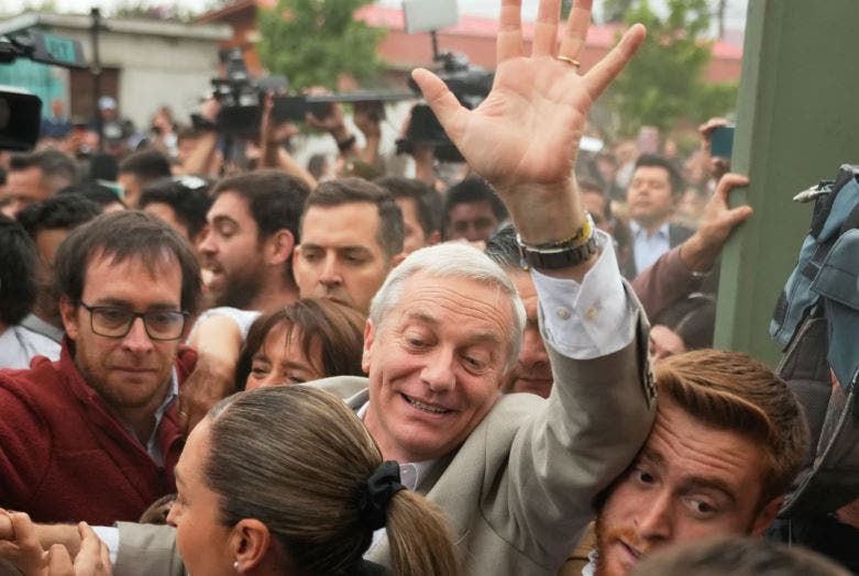 jeannette-jara-reconoce-derrota-y-jose-antonio-kast-es-electo-presidente-de-chile jeannette-jara-reconoce-derrota-y-jose-antonio-kast-es-electo-presidente-de-chile