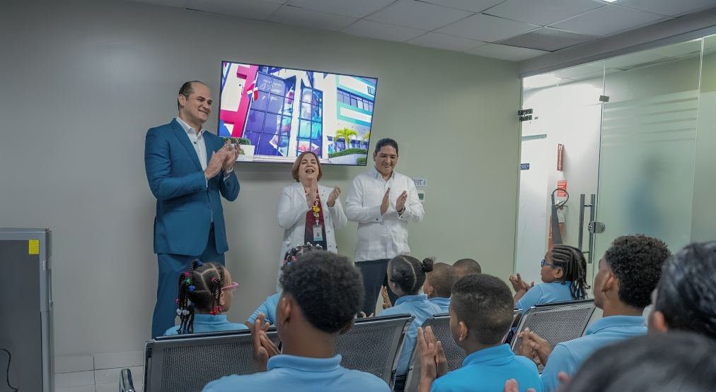 inabie-financia-cirugias-visuales-a-11-estudiantes-de-escuelas-publicas inabie-financia-cirugias-visuales-a-11-estudiantes-de-escuelas-publicas