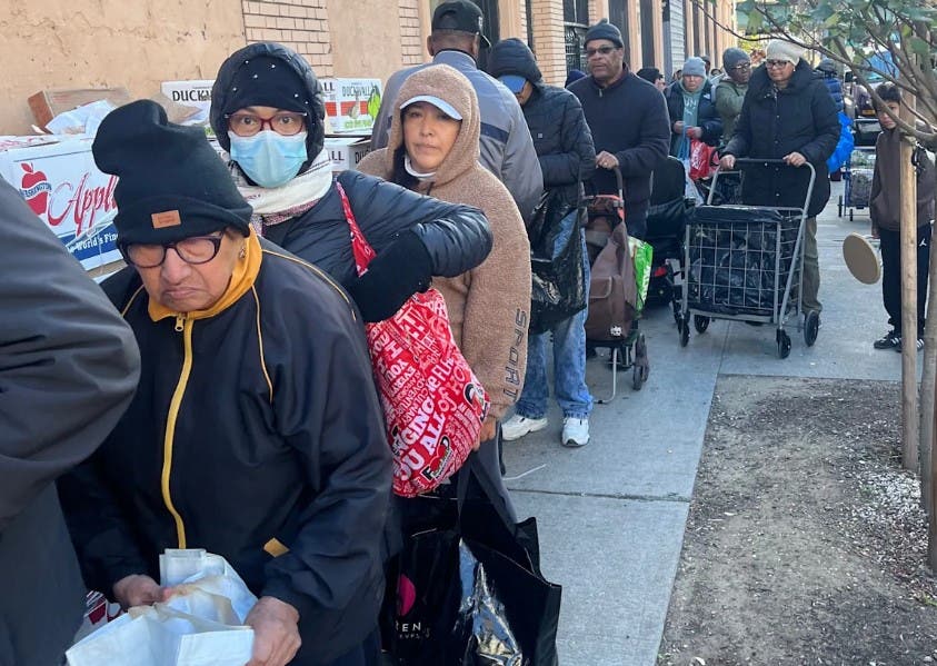 inflacion-y-navidad-en-ee-uu.:-la-dura-realidad-de-latinos-en-bancos-de-comida inflacion-y-navidad-en-ee-uu.:-la-dura-realidad-de-latinos-en-bancos-de-comida