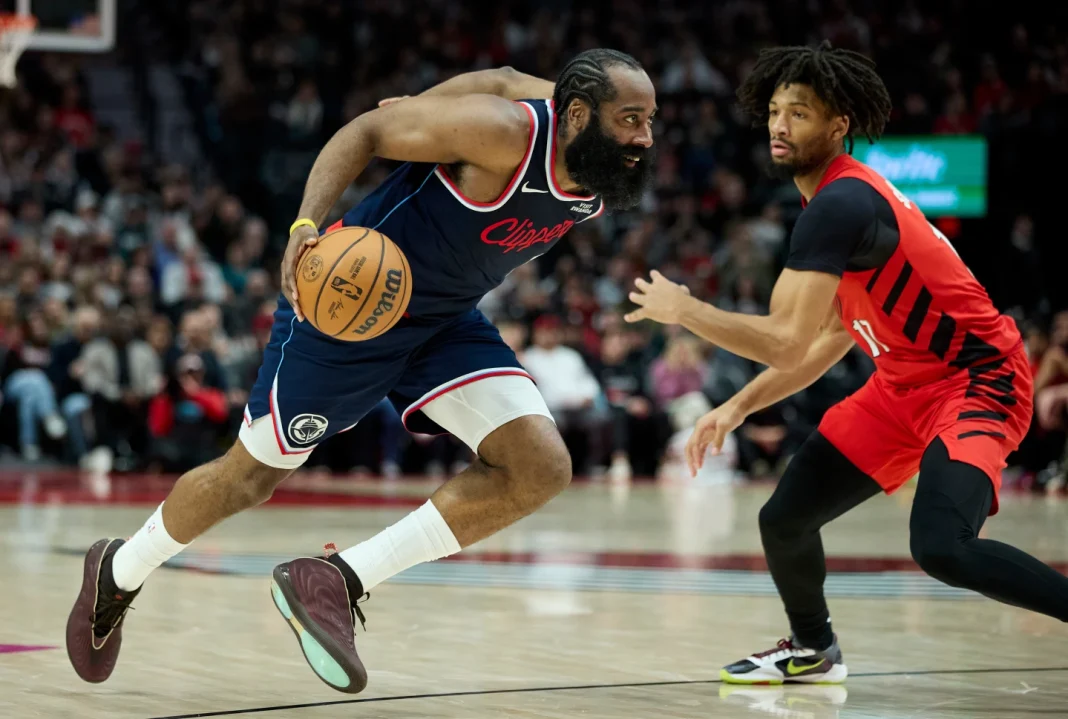 nba:-harden-y-lopez-guian-a-los-clippers-a-su-tercera-victoria-seguida.-otros-resultados