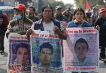 Estudiantes exigen al Gobierno mexicano dar respuesta a padres de alumnos de Ayotzinapa estudiantes-exigen-al-gobierno-mexicano-dar-respuesta-a-padres-de-alumnos-de-ayotzinapa