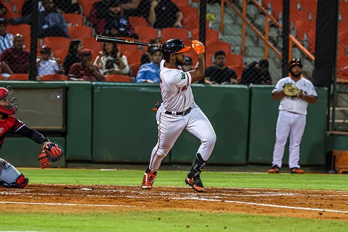 de-la-cruz-y-los-toros-arrancan-round-robin-azotando-a-los-gigantes de-la-cruz-y-los-toros-arrancan-round-robin-azotando-a-los-gigantes