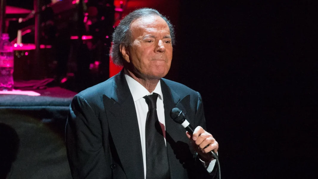 extrabajadoras-acusan-a-julio-iglesias-de-abusos-sexuales-y-acoso-laboral extrabajadoras-acusan-a-julio-iglesias-de-abusos-sexuales-y-acoso-laboral