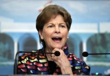 Senadores de EE.UU. rechazan aranceles y piden a Trump dejar de amenazar a Groenlandia senadores-de-eeuu.-rechazan-aranceles-y-piden-a-trump-dejar-de-amenazar-a-groenlandia