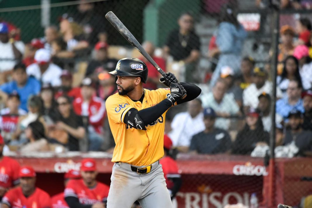 leody-dio-el-hit-ganador-para-aguilas-ante-leones.-afirman-igualaron-con-los-toros