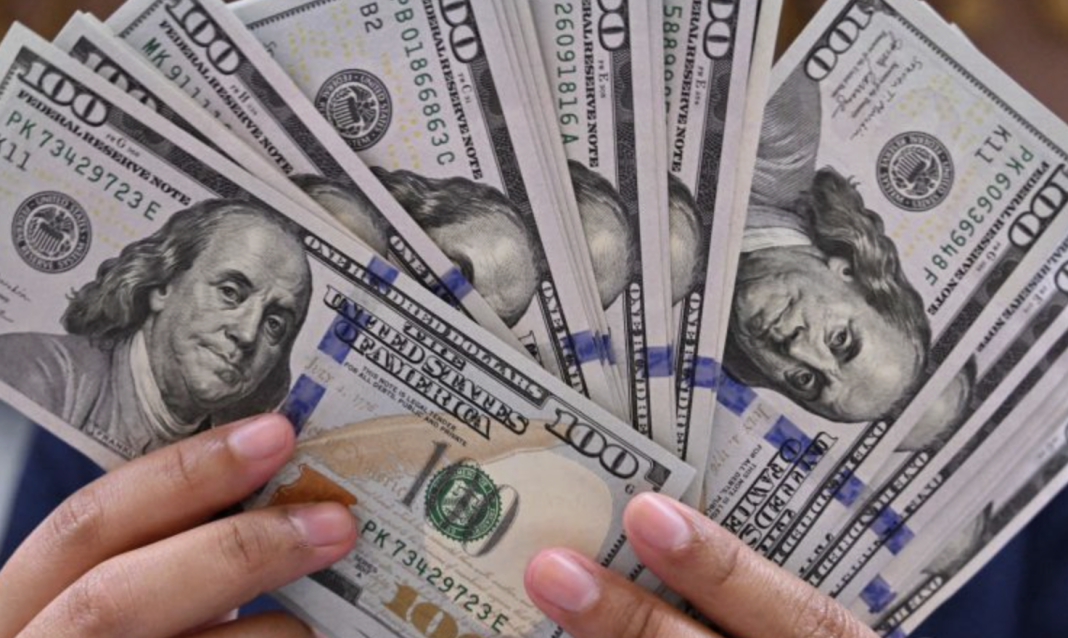 tasa-del-dolar-se-encuentra-a-$rd$6298-y-el-euro-a-rd$77.00-para-este-jueves