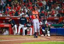 Toros remontan en el noveno y ganan su primero de la Serie Final toros-remontan-en-el-noveno-y-ganan-su-primero-de-la-serie-final