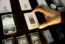 El oro roza los 5.600 dólares, nuevo máximo, y la plata supera los 119 dólares el-oro-roza-los-5.600-dolares,-nuevo-maximo,-y-la-plata-supera-los-119-dolares