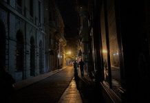 Cuba enfrenta apagones que afectan al 63% de la isla cuba-enfrenta-apagones-que-afectan-al-63%-de-la-isla