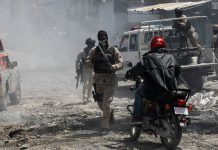 Ocho muertos en un enfrentamiento entre policía y pandillas en Haití ocho-muertos-en-un-enfrentamiento-entre-policia-y-pandillas-en-haiti