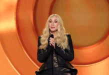 Cher protagoniza un momento inolvidable en los Grammy 2026 cher-protagoniza-un-momento-inolvidable-en-los-grammy-2026