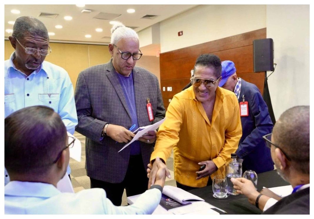 el-merenguero-kinito-mendez-es-electo-nuevo-presidente-de-sgacedom