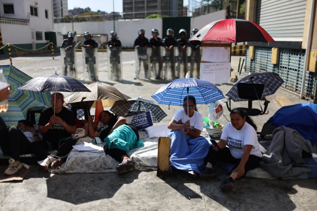 familiares-de-presos-politicos-se-unen-a-huelga-de-hambre-en-caracas-para-pedir-liberacion