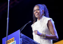 Michelle Obama sorprende al revelar que se hizo 10 piercings en una sola sesión michelle-obama-sorprende-al-revelar-que-se-hizo-10-piercings-en-una-sola-sesion