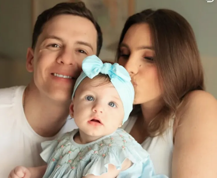 lele-pons-y-guaynaa-presentan-a-su-hija-eloisa-en-emotiva-publicacion lele-pons-y-guaynaa-presentan-a-su-hija-eloisa-en-emotiva-publicacion