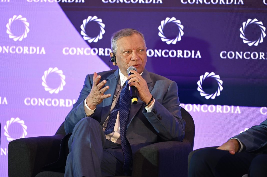 leonardo-aguilera-afirma-que-la-ied-en-rd-alcanzo-los-us$5,000-millones-en-2025 leonardo-aguilera-afirma-que-la-ied-en-rd-alcanzo-los-us$5,000-millones-en-2025