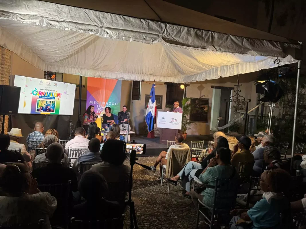 inauguran-expo-fotografica-“carnavalum”-y-conversatorio-sobre-el-carnaval-dominicano inauguran-expo-fotografica-“carnavalum”-y-conversatorio-sobre-el-carnaval-dominicano