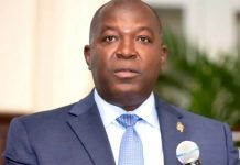 EE.UU. busca revocar la ciudadanía a exalcalde haitiano acusado de fraude migratorio eeuu.-busca-revocar-la-ciudadania-a-exalcalde-haitiano-acusado-de-fraude-migratorio