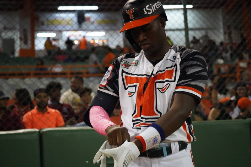 toros-renuevan-contrato-del-jardinero-jesus-sanchez toros-renuevan-contrato-del-jardinero-jesus-sanchez