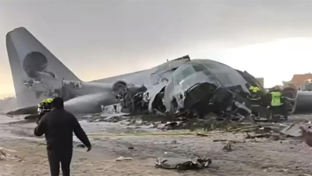 al-menos-15-muertos-en-accidente-de-un-avion-militar-de-carga-en-bolivia,-segun-bomberos al-menos-15-muertos-en-accidente-de-un-avion-militar-de-carga-en-bolivia,-segun-bomberos