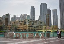 Trump anuncia un «poderoso» bombardeo contra una isla petrolera clave de Irán trump-anuncia-un-«poderoso»-bombardeo-contra-una-isla-petrolera-clave-de-iran