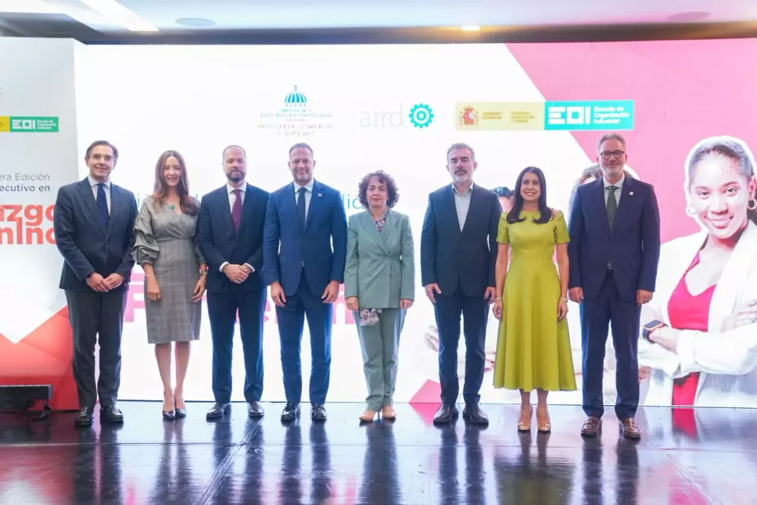 gobierno-y-sector-privado-impulsan-liderazgo-femenino-en-la-industria-dominicana gobierno-y-sector-privado-impulsan-liderazgo-femenino-en-la-industria-dominicana