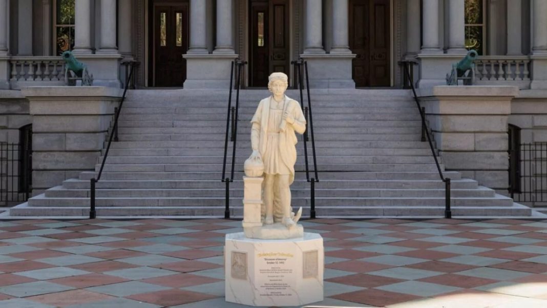 trump-instala-una-estatua-de-cristobal-colon-en-la-casa-blanca