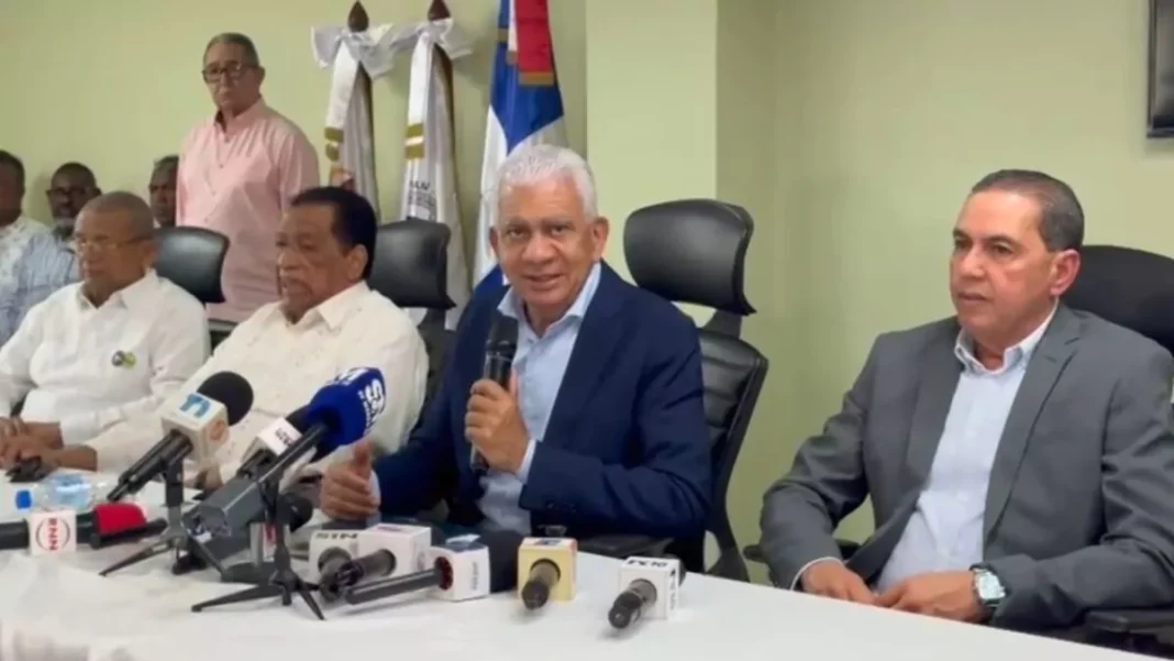 fenatrado-anuncia-que-absorbera-alza-de-combustibles-y-retrasa-incremento-en-transporte fenatrado-anuncia-que-absorbera-alza-de-combustibles-y-retrasa-incremento-en-transporte