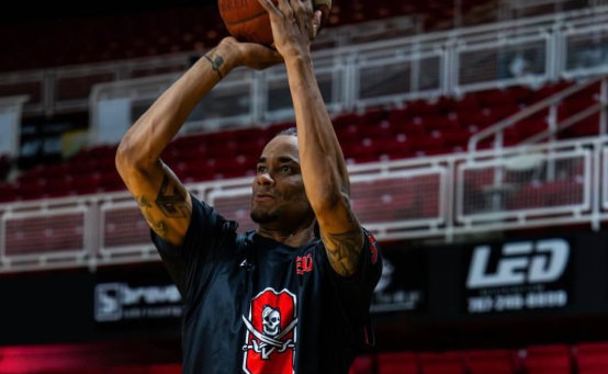 victor-liz-debuta-con-9-puntos-y-6-rebotes-en-puerto-rico victor-liz-debuta-con-9-puntos-y-6-rebotes-en-puerto-rico