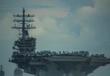 Portaaviones nuclear Nimitz surca el Canal de Panamá en su adiós histórico portaaviones-nuclear-nimitz-surca-el-canal-de-panama-en-su-adios-historico