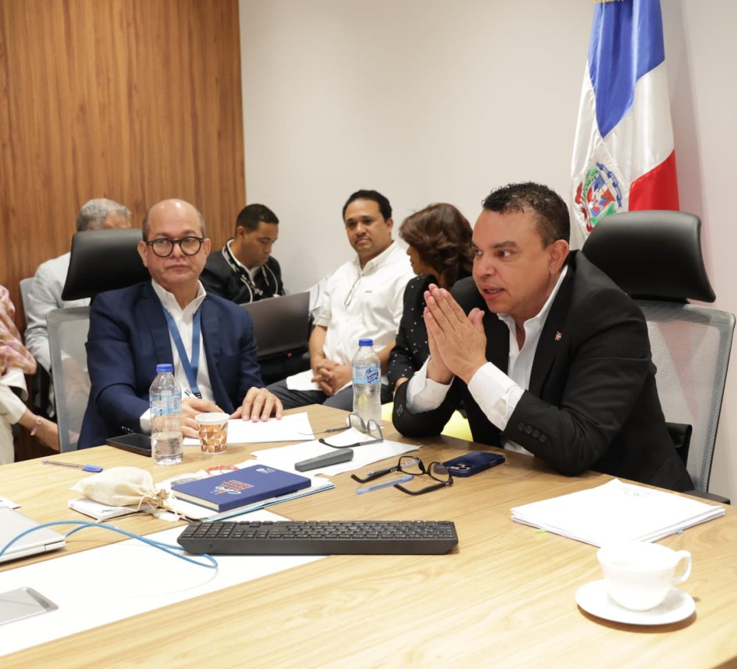 titular-sns-sostiene-reunion-para-coordinar-acciones-en-la-red-hospitalaria-en-semana-santa