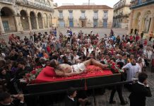 Cuba celebra una Semana Santa marcada por el indulto a presos y la crisis energética cuba-celebra-una-semana-santa-marcada-por-el-indulto-a-presos-y-la-crisis-energetica