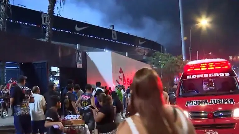 ¡tragedia!-estampida-de-personas-provoca-un-muerto-y-al-menos-47-heridos-en-peru ¡tragedia!-estampida-de-personas-provoca-un-muerto-y-al-menos-47-heridos-en-peru