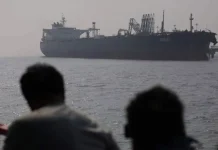 Tres petroleros cruzan Ormuz en el primer día del bloqueo de EE.UU. tres-petroleros-cruzan-ormuz-en-el-primer-dia-del-bloqueo-de-eeuu.