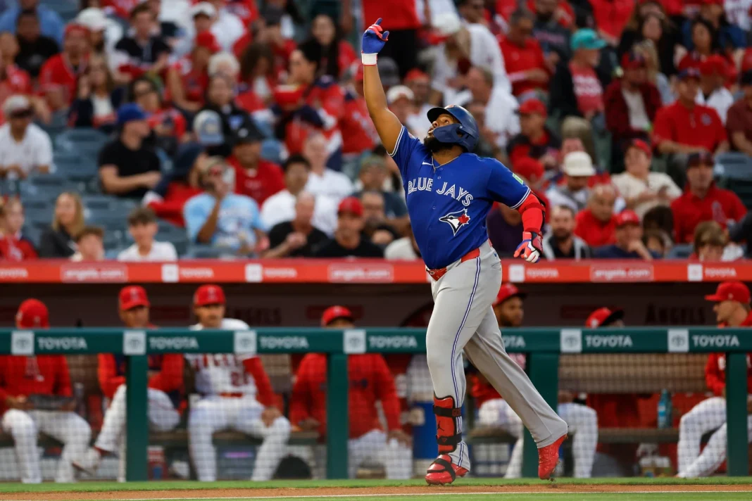 vladimir-guerrero-jr.-la-saco-y-lidera-triunfo-de-los-blue-jays-sobre-angelinos