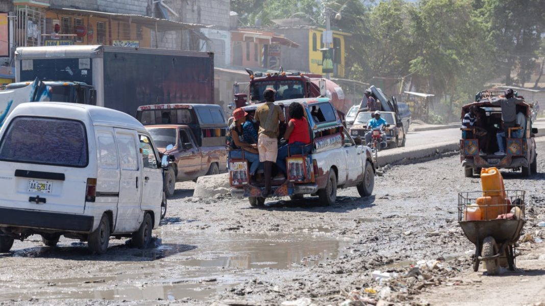 varios-muertos-y-cientos-de-desplazados-en-haiti-por-enfrentamientos-de-bandas