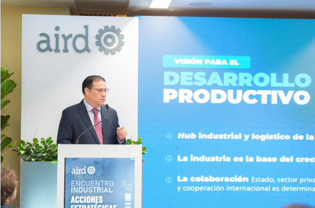 industria-dominicana-crece-y-resiste-ante-crisis-global,-segun-indice-manufacturero
