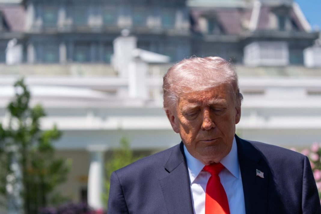 trump-apela-a-votantes-mayores-para-comicios-de-medio-mandato-tras-caida-de-su-popularidad
