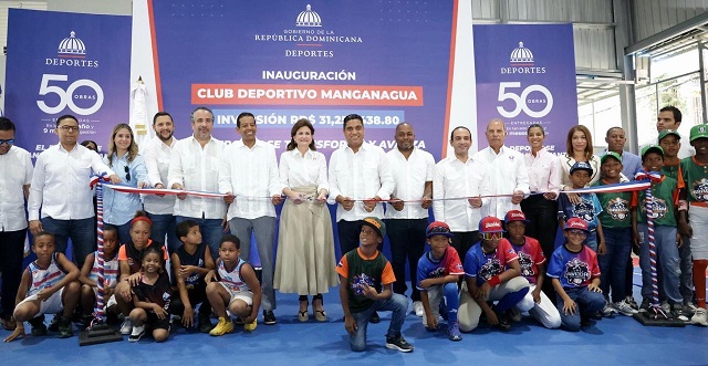 vicepresidenta-raquel-pena-y-ministro-kelvin-cruz-entregan-nuevo-multiuso-del-club-manganagua vicepresidenta-raquel-pena-y-ministro-kelvin-cruz-entregan-nuevo-multiuso-del-club-manganagua
