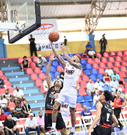 heroes-y-gigantes-arrancan-con-triunfos-en-la-fase-de-eliminacion-de-la-lnb heroes-y-gigantes-arrancan-con-triunfos-en-la-fase-de-eliminacion-de-la-lnb