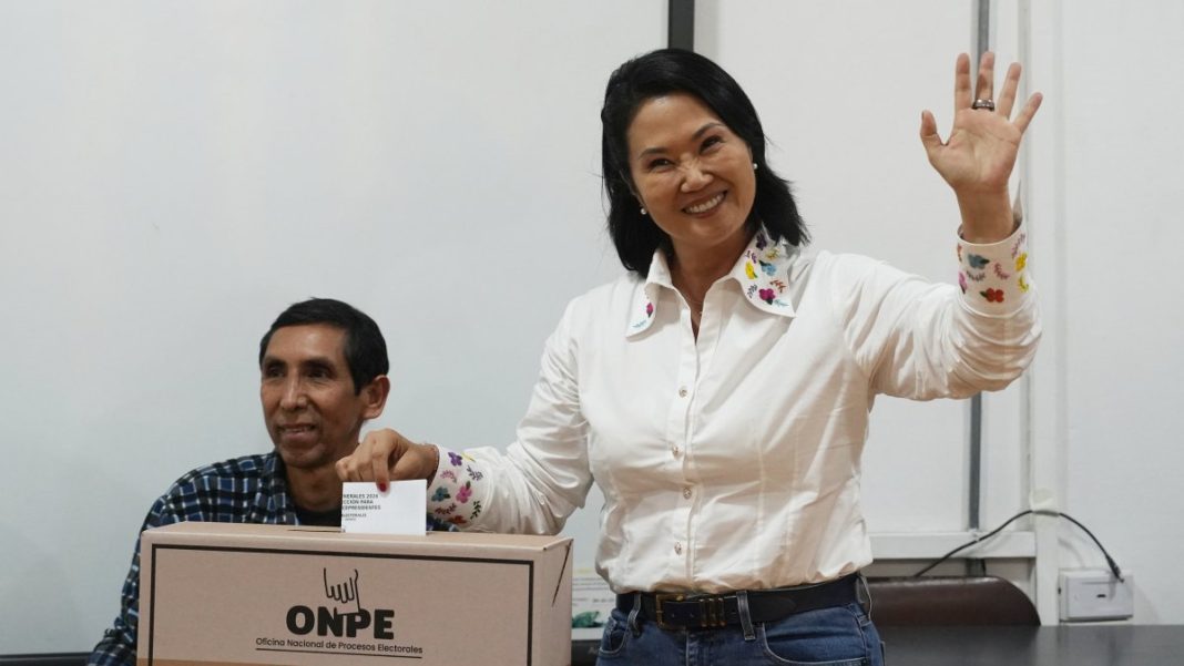 keiko-mantiene-su-ventaja-sobre-sanchez-al-llegar-al-25-%-del-escrutinio-en-peru